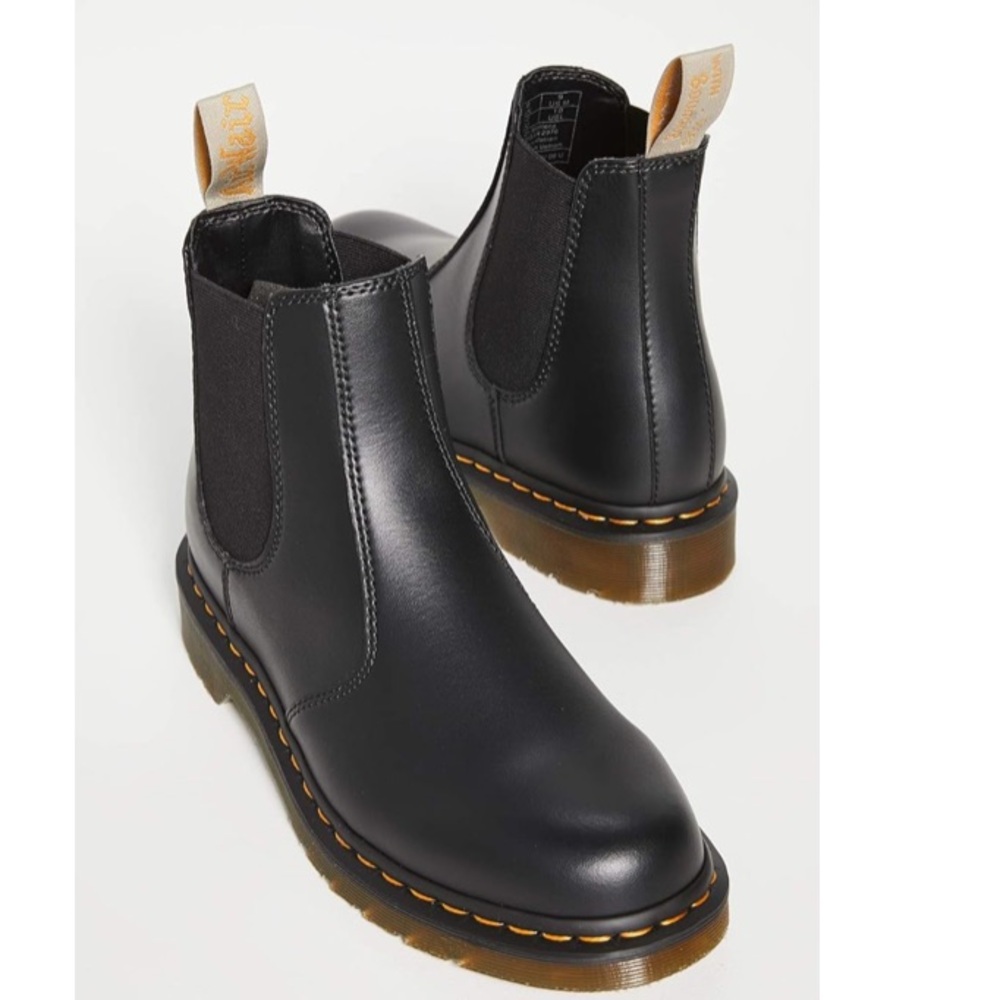 Brand new with box dr.martens vegan boots
👍✅Two more pairs still available ✅👍